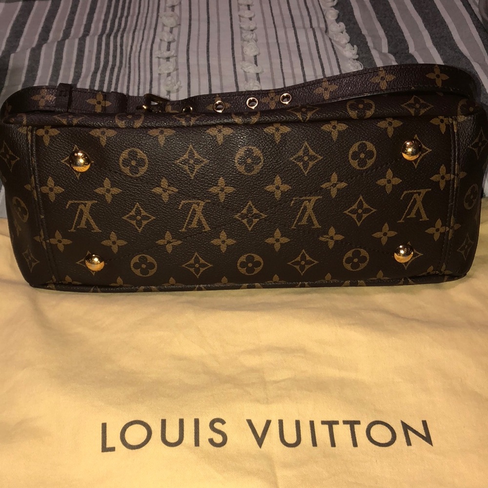 Louis Vuitton Pallas Noir MM SOLD!! - Picture 7 of 17